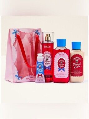 Bath & Body Works-4pc "Strawberry 🍓 Pound Cake" Gift Set 🩷